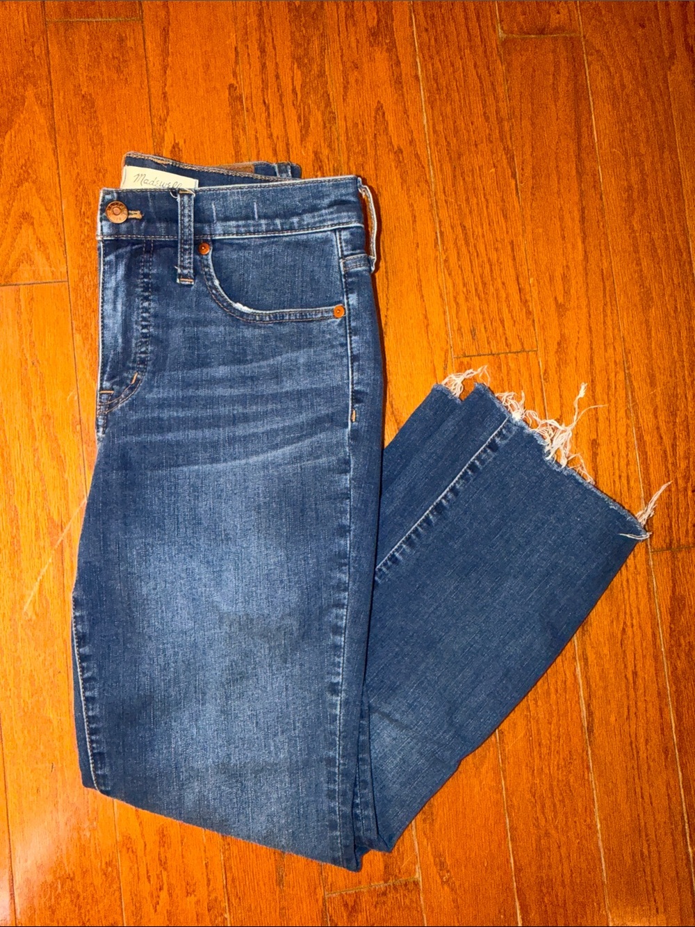 Madewell Cali Boot Jeans | Size 26 | Medium Wash Frayed Hem - Picture 5 of 9
